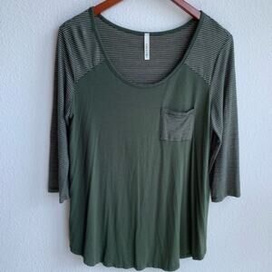 Gilli Green Striped 3/4 Sleeve Top Small